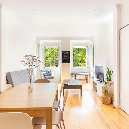 Comfy 3 Bedroom Apartment Campo De Ourique Lisboa Extérieur photo
