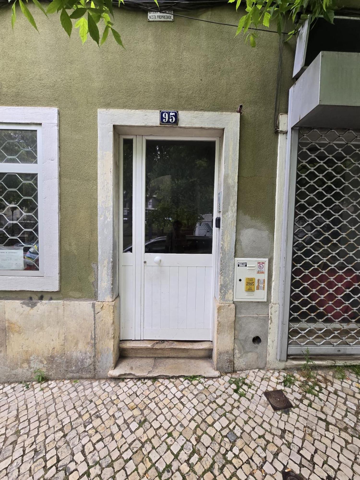 Apartament Comfy 3 Bedroom Campo De Ourique